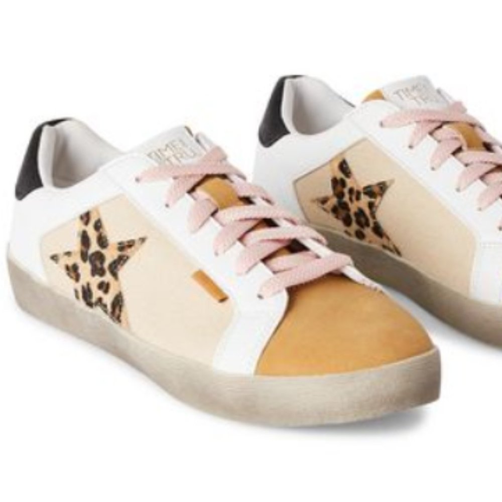 Time and Tru Women's Isabella Star Sneakers 👟